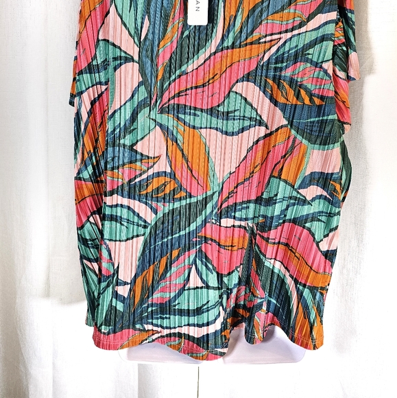 2/$20 Rio & Rian 2X Tropical Top - Picture 8 of 8